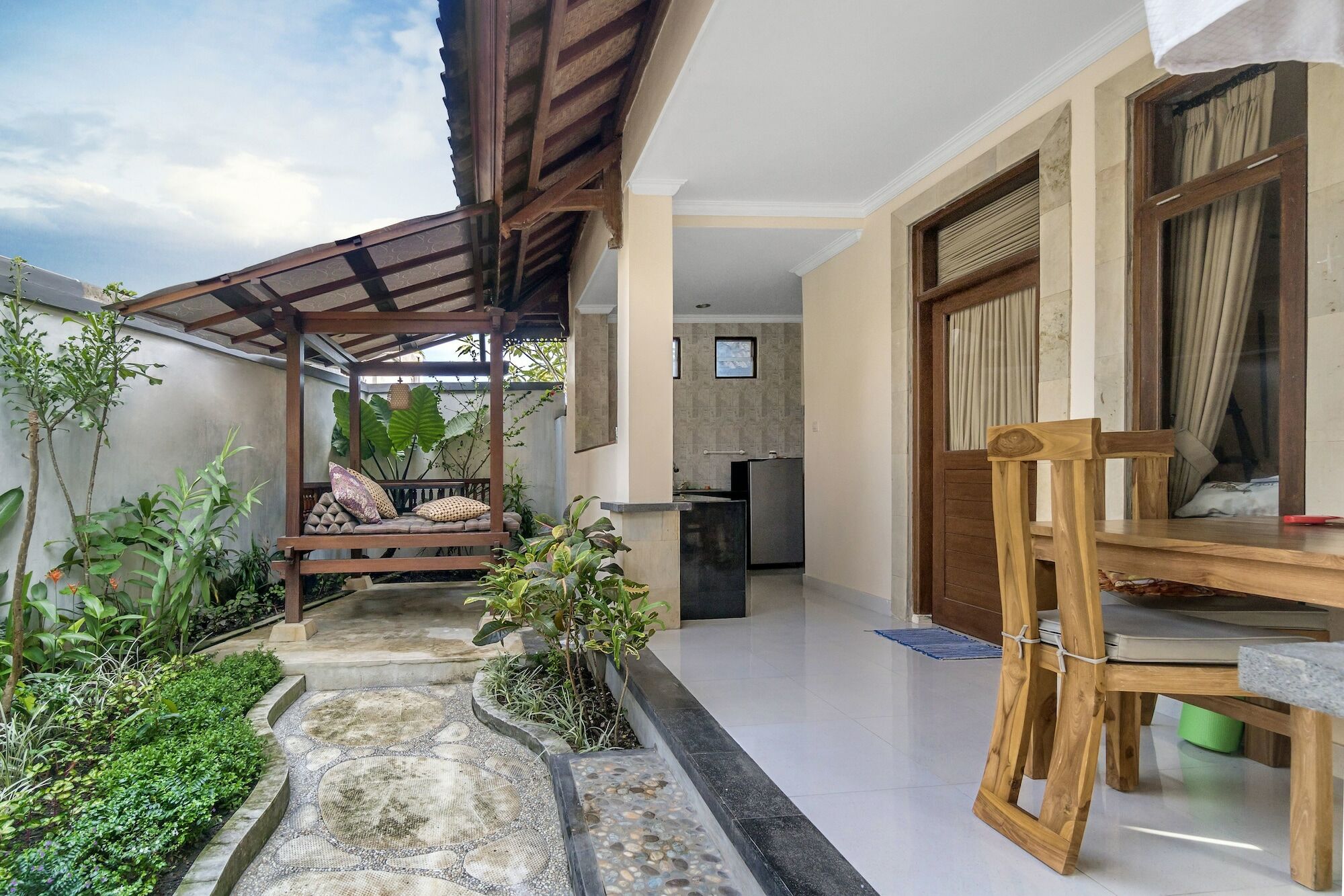 Metteyya Healing House Hotel Ubud Kültér fotó